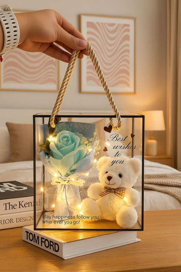 Caja de acetato con peluche